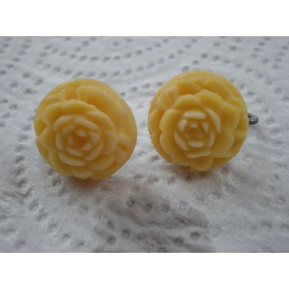 Vintage Sterling Silver Carved Rose Flower Screw On Earrings